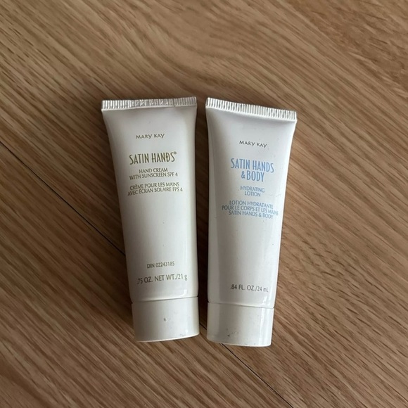 Mary Kay Satin Hands & Body (Hand Cream & Hydrating Lotion) - Picture 1 of 7